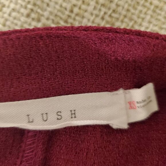 Lush Split Neck Shift Dress - Picture 9 of 11